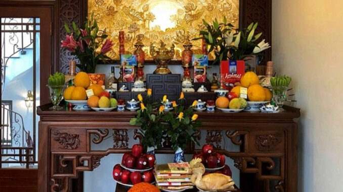 8 thứ không nên đặt trên bàn thờ, ai cũng nên biết kẻo bất kính bề trên 8 thứ không nên đặt trên bàn thờ, ai cũng nên biết kẻo bất kính bề trên