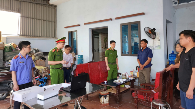 Bắt một cựu chủ tịch xã Bắt một cựu chủ tịch xã