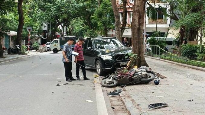 Vụ t:ai n:ạn giao thông ở Hà Nội, cô gái 18 tuổi bị đ:ứ-t r:ờ-i chân phải: Nhân chứng tiết lộ khoảnh khắc đ:au l:òng tại hiện trường