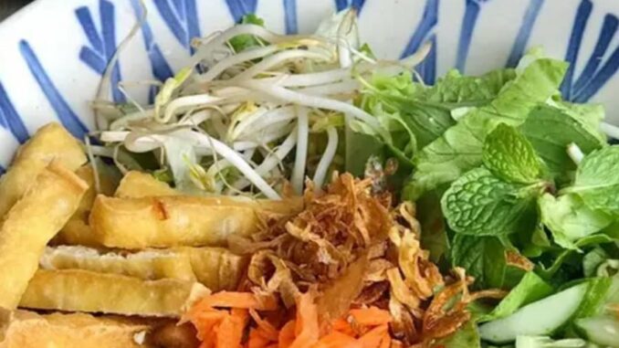 Buổi sáng đừng chỉ ăn mì tôm: Gợi ý 5 món nhanh, gọn lại giàu dinh dưỡng, không quá 15 nghìn Buổi sáng đừng chỉ ăn mì tôm: Gợi ý 5 món nhanh, gọn lại giàu dinh dưỡng, không quá 15 nghìn