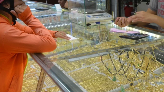 Giá vàng hôm nay, 31-5: Bất ngờ lao dốc