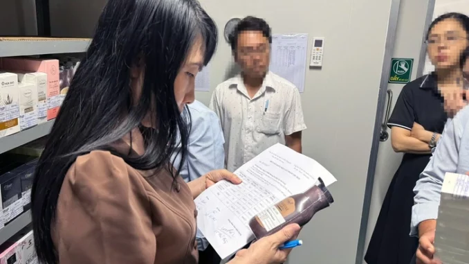 Tạm biệt vợ chồng Đoàn Di Băng, chuyến này đi xa rồi…Tạm biệt vợ chồng Đoàn Di Băng, chuyến này đi xa rồi… Tạm biệt vợ chồng Đoàn Di Băng, chuyến này đi xa rồi…Tạm biệt vợ chồng Đoàn Di Băng, chuyến này đi xa rồi…
