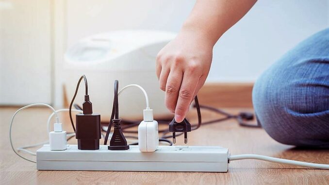 4 thiết bị nếu không rút khỏi ổ điện, hóa đơn tiền điện mỗi tháng cứ tăng ầm ầm 4 thiết bị nếu không rút khỏi ổ điện, hóa đơn tiền điện mỗi tháng cứ tăng ầm ầm
