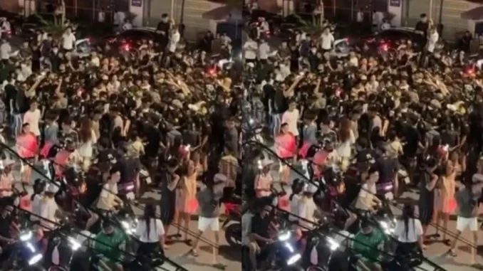 Hàng trăm “quái xế” gây náo loạn phố trung tâm Hải Phòng lúc rạng sáng Hàng trăm “quái xế” gây náo loạn phố trung tâm Hải Phòng lúc rạng sáng