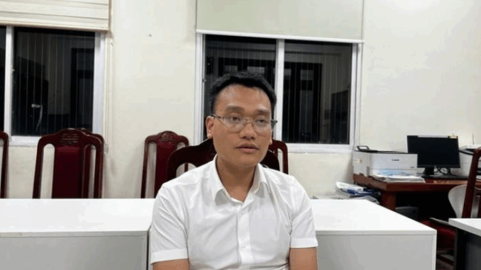 B:ắt một phó chủ tịch UBND thị trấn B:ắt một phó chủ tịch UBND thị trấn