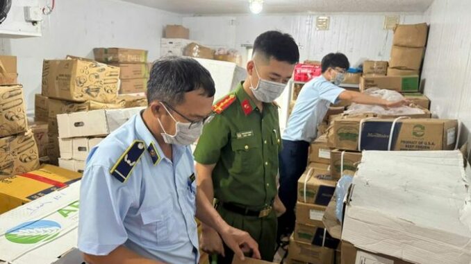 Phát hiện 4 tấn thực phẩm đông lạnh vi phạm an toàn thực phẩm tại Công ty TNHH xuất nhập khẩu Thịnh Phát Food Phát hiện 4 tấn thực phẩm đông lạnh vi phạm an toàn thực phẩm tại Công ty TNHH xuất nhập khẩu Thịnh Phát Food