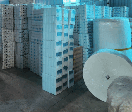 Bên trong cơ sở sản xuất giấy vệ s;inh giả số lượng lớn: Toàn hãng quen thuộc, dùng chả mấy mà v;iêm da Bên trong cơ sở sản xuất giấy vệ s;inh giả số lượng lớn: Toàn hãng quen thuộc, dùng chả mấy mà v;iêm da