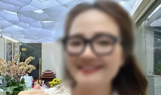 Hoàng Hường được dân tôn là “p;hật sống” đã chính thức bị cơ quan mời lên làm việc Hoàng Hường được dân tôn là “p;hật sống” đã chính thức bị cơ quan mời lên làm việc