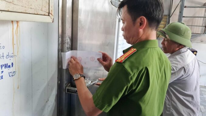 Trời ơi hải sản tươi ngon của bà con đây, s:.ợ chưa Trời ơi hải sản tươi ngon của bà con đây, s:.ợ chưa