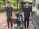 Bốc đầu xe máy, 2 thanh niên bị tịch thu phương tiện