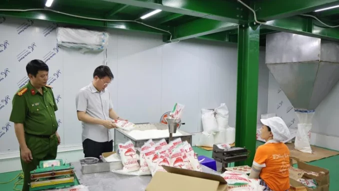 Mì chính không ghi xuất xứ, không rõ nguồn gốc tràn lan trên thị trường