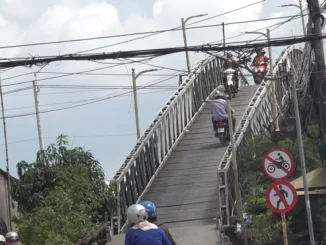 Vụ cầu sắt Cái Đôi Vàm: Cho phục hồi cầu theo nguyện vọng dân