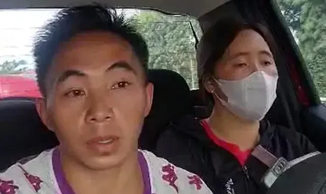 Lộ tin nhắn xưng là người nhà tài xế taxi xin trả lại gần 5 triệu đồng c:h:ặ:t c:h:é":m Lộ tin nhắn xưng là người nhà tài xế taxi xin trả lại gần 5 triệu đồng c:h:ặ:t c:h:é":m
