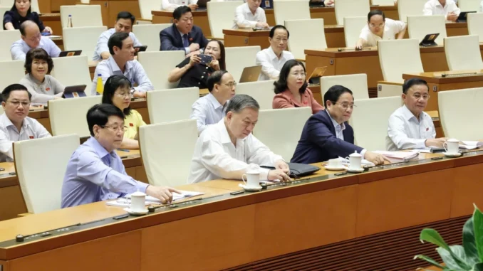 Quốc hội chính thức thông qua Luật Nhà giáo: Lương nhà giáo được xếp cao nhất Quốc hội chính thức thông qua Luật Nhà giáo: Lương nhà giáo được xếp cao nhất