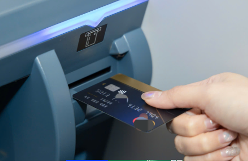 Kể từ bây giờ: Rút t iền tại ATM có 3 thay đổi lớn, ai không nắm rõ dễ bị dừng giao dịch Kể từ bây giờ: Rút t iền tại ATM có 3 thay đổi lớn, ai không nắm rõ dễ bị dừng giao dịch