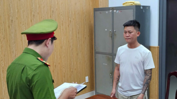 Bắt ‘ông trùm’ điều hành đường dây đánh bạc, cá độ hơn 2.000 tỷ đồng Bắt ‘ông trùm’ điều hành đường dây đánh bạc, cá độ hơn 2.000 tỷ đồng