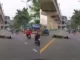 Clip: Cú ra chân ác ý, đạp nam thanh niên ngã sõng soài giữa đường, gã đàn ông được dự đoán sẽ sớm “lên phường”