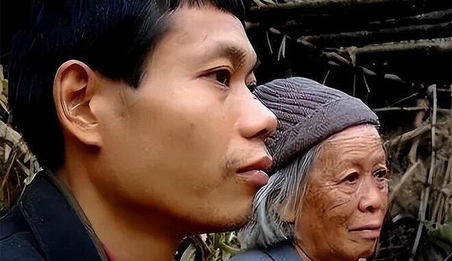 Tôi 24 tuổi say đắm cụ bà 71, cả họ phản đối vẫn kiên quyết lấy làm vợ, đêm tân hôn tôi vui mừng tột cùng bước vào phòng tân hôn nhưng khi lật tấm chăn lên thì h-ãi h-ùng khi thấy…. Tôi 24 tuổi say đắm cụ bà 71, cả họ phản đối vẫn kiên quyết lấy làm vợ, đêm tân hôn tôi vui mừng tột cùng bước vào phòng tân hôn nhưng khi lật tấm chăn lên thì h-ãi h-ùng khi thấy….