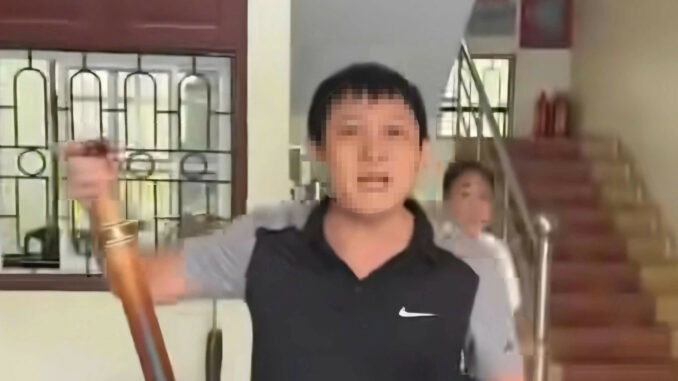 Để cấp dưới xưng ‘mày, tao’, lãnh đạo phải tới nhà xin lỗi dân Để cấp dưới xưng ‘mày, tao’, lãnh đạo phải tới nhà xin lỗi dân