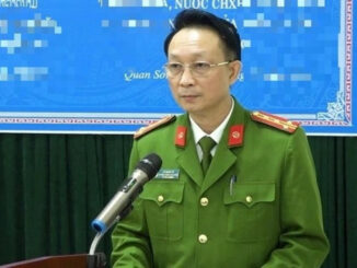 Khởi tố nguyên Trưởng Công an huyện vì nhận hối lộ một bộ bàn ghế