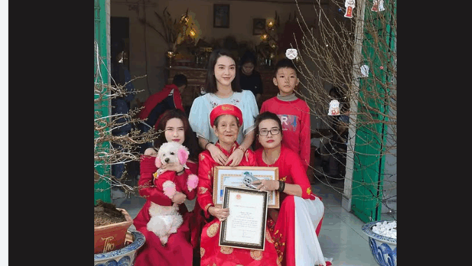 Diễn viên Quỳnh Lương kh;;óc hết nước mắt, nói 1 câu nh;;ói l;;òng sau khi bà ngoại qua:doi vì uống phải th;;uốc gi;;ả, ai nghe cũng ngh.ẹn ng.ào Diễn viên Quỳnh Lương kh;;óc hết nước mắt, nói 1 câu nh;;ói l;;òng sau khi bà ngoại qua:doi vì uống phải th;;uốc gi;;ả, ai nghe cũng ngh.ẹn ng.ào