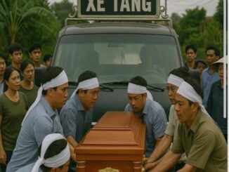 Xe ta:ng vừa mới lăn bánh được 5 phút thì điện thoại của người m:ất trong quan tài reo vang không ngớt