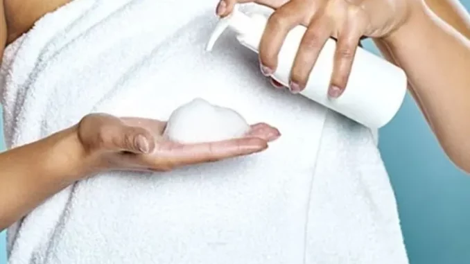 Danh sách dung dịch vệ sinh phụ nữ và tinh dầu dưỡng tóc bị thu hồi Danh sách dung dịch vệ sinh phụ nữ và tinh dầu dưỡng tóc bị thu hồi