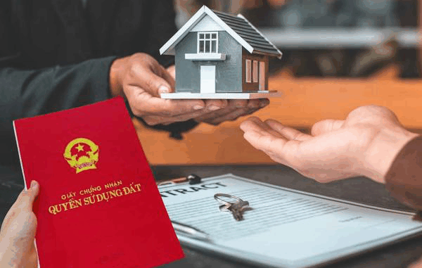 Những trường hợp được miễn thuế, phí khi sang tên Sổ Đỏ: Bà con vui như Tết Những trường hợp được miễn thuế, phí khi sang tên Sổ Đỏ: Bà con vui như Tết