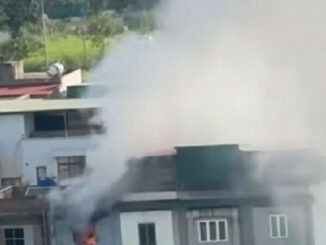 Sau tiếng nổ vang trời, ngôi nhà 4 tầng ở Hà Nội bốc cháy ngùn ngụt