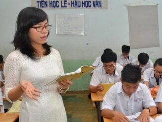 Lương giáo viên thấp hơn cả lương công nhân rồi giờ lại cắt khoản này thì biết sống sao