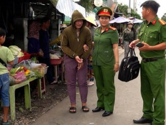 Bắt người phụ nữ cướp vé số, tiền của bé trai 9 tuổi sau bốn giờ gây án