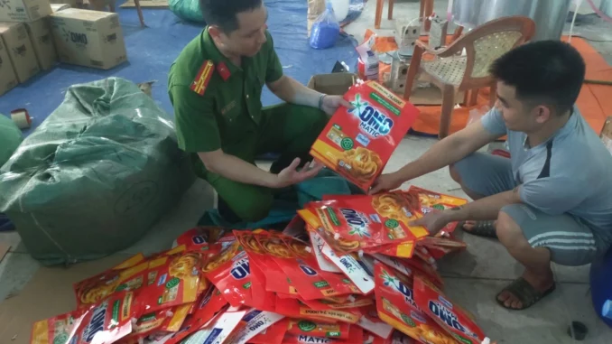 Đột kích cơ sở sản xuất và tổng kho nước giặt giả nhãn hàng O:MO Đột kích cơ sở sản xuất và tổng kho nước giặt giả nhãn hàng O:MO