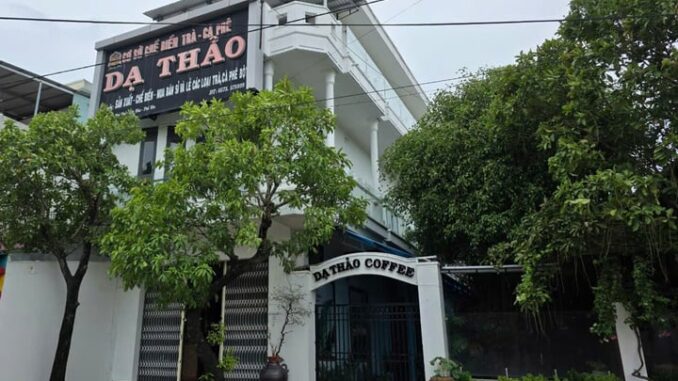 Cuối cùng đã ra mặt chuột của hãng cà phê nổi tiếng Dạ Thảo, suốt 20 năm qua khách hàng đã uống phải thứ quá kinhkhung Cuối cùng đã ra mặt chuột của hãng cà phê nổi tiếng Dạ Thảo, suốt 20 năm qua khách hàng đã uống phải thứ quá kinhkhung