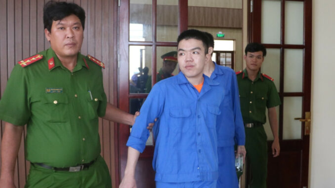Bị đề nghị tử hình, kẻ sát hại cô gái ở Vũng Tàu chỉ xin giảm án cho đồng bọn Bị đề nghị tử hình, kẻ sát hại cô gái ở Vũng Tàu chỉ xin giảm án cho đồng bọn