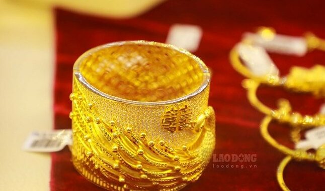 Giá vàng hôm nay 15.6: Tăng vọt, có lãi dù lướt sóng Giá vàng hôm nay 15.6: Tăng vọt, có lãi dù lướt sóng