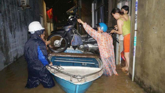 Đà Nẵng ngập nặng do bão số 1 Đà Nẵng ngập nặng do bão số 1