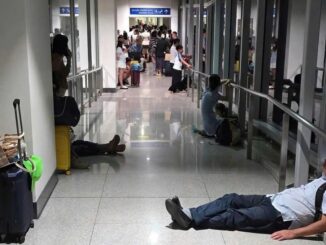Hi hữu: Hành khách ‘mắc kẹt’ gần 40 phút tại hành lang sân bay Tân Sơn Nhất sau chuyến bay đêm